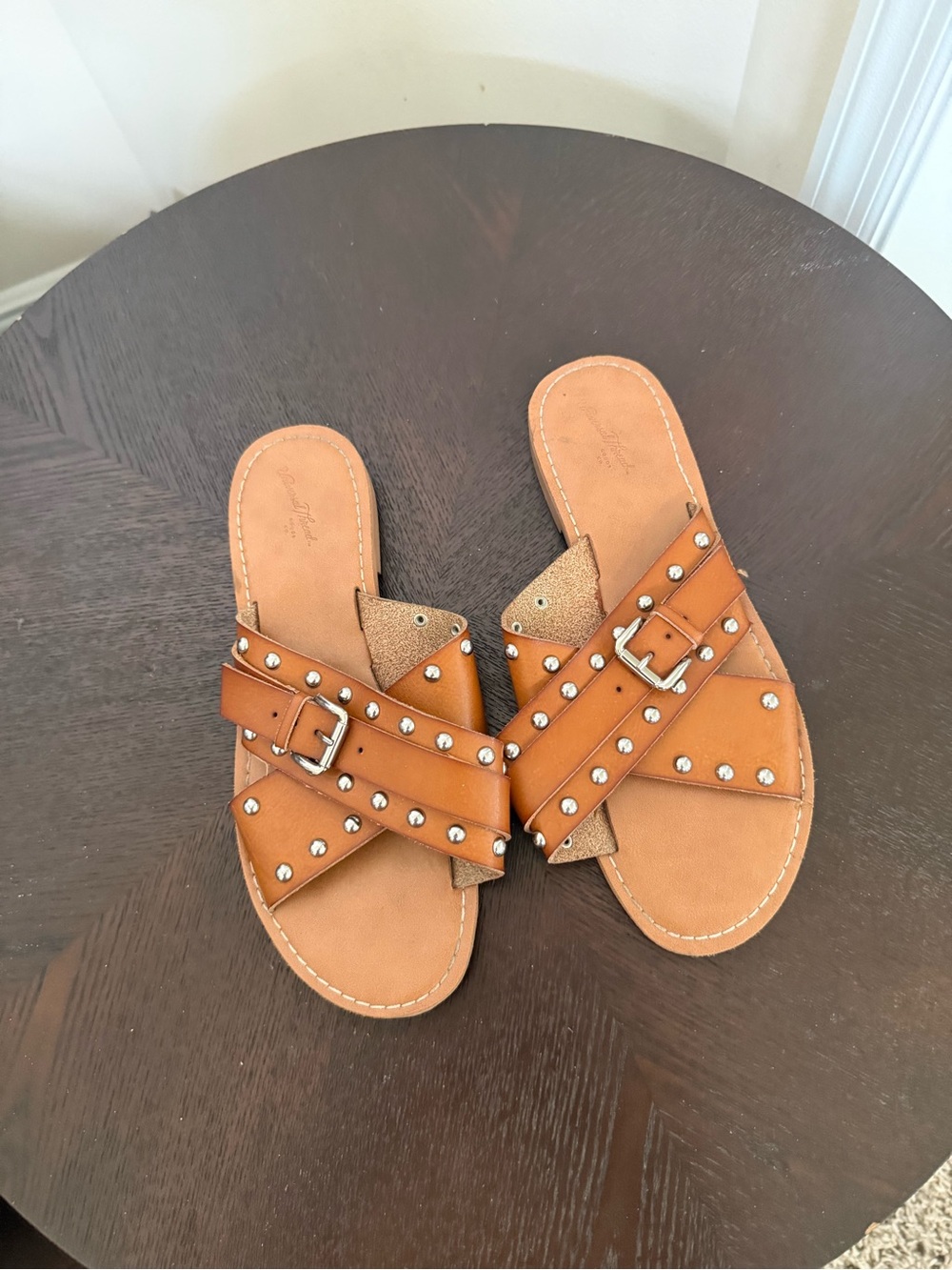 Universal Thread Tan Studded Cross-Strap Slide Sandals